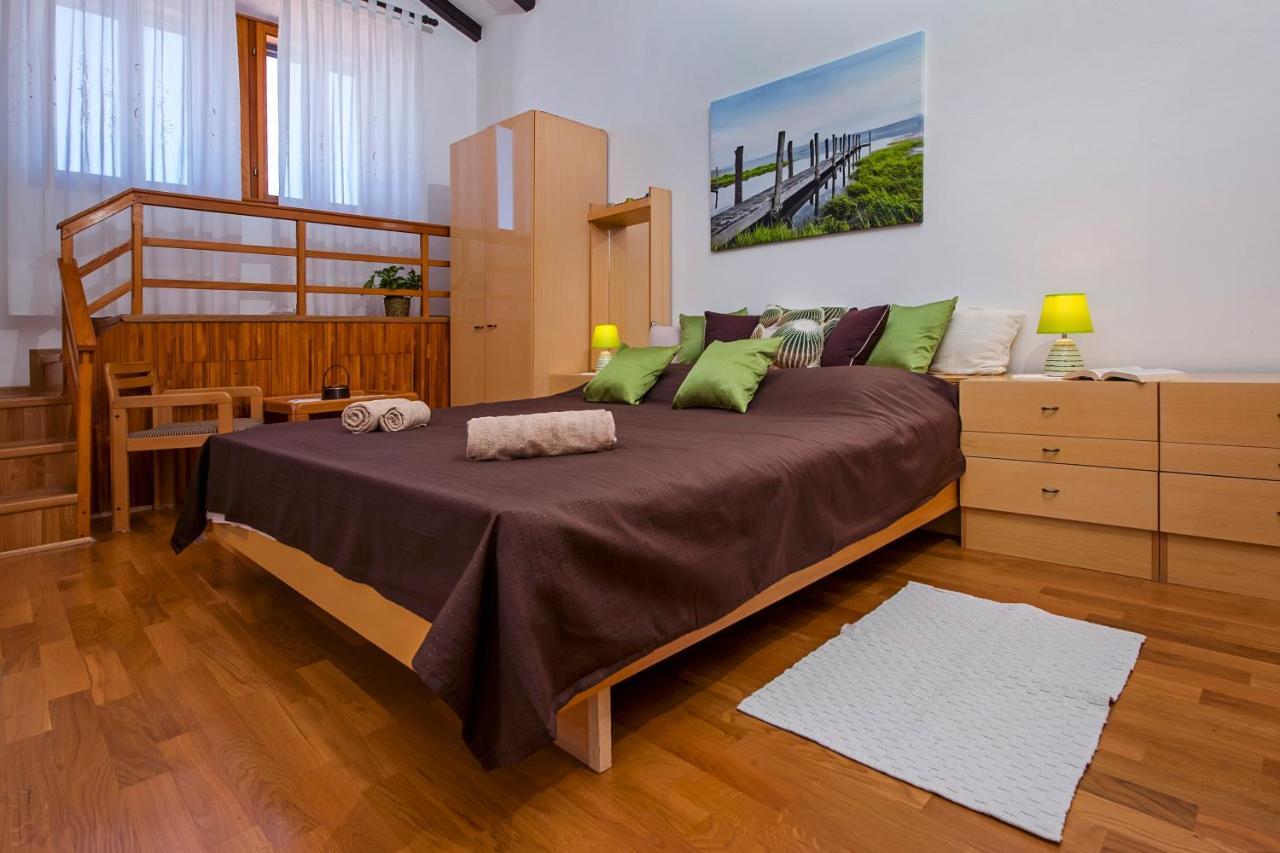 Rovigno Bella Sea View Apartment Eksteriør billede