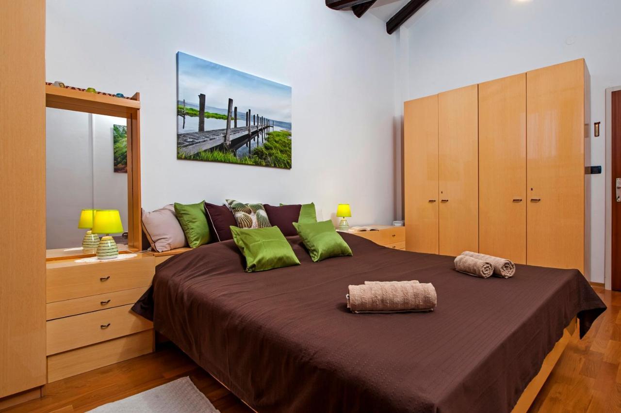 Rovigno Bella Sea View Apartment Eksteriør billede